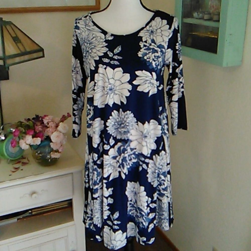 NWT C'est La Vie Shift Dress
